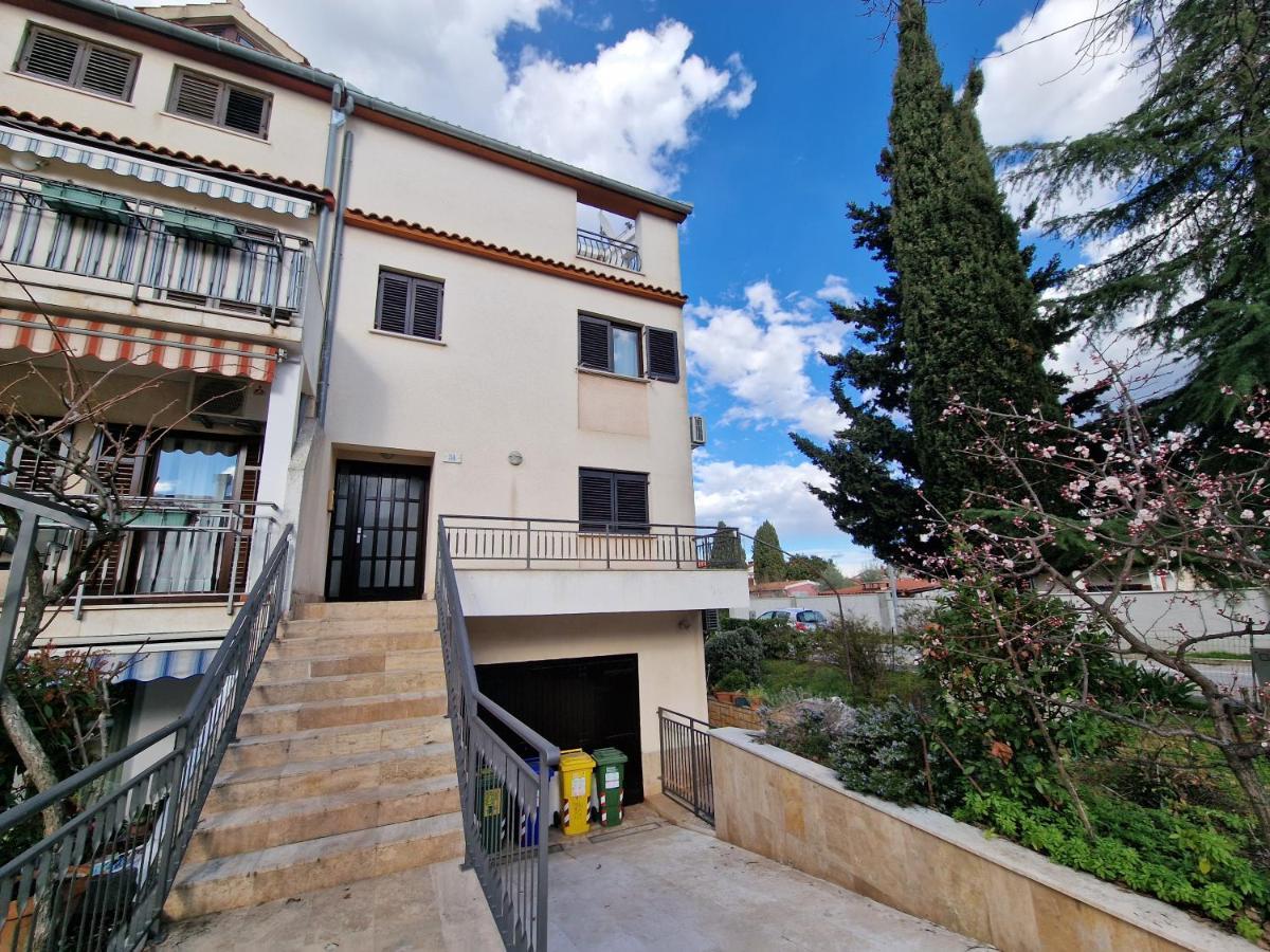 Apartments Katarina - New Renovated Rovinj Exterior foto